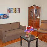 דירה Flores Terrace ליסבון
