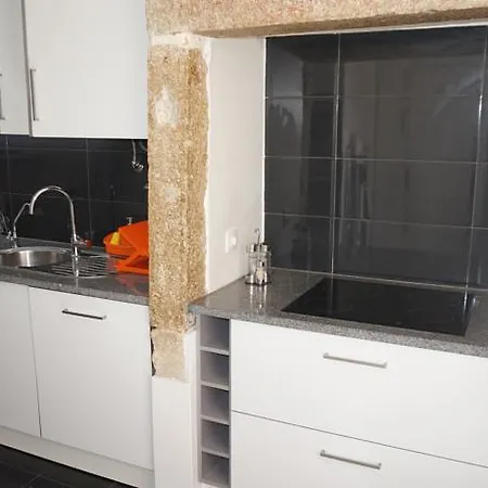 Flores Terrace Apartment